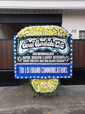Papan Bunga Duka di Waropko